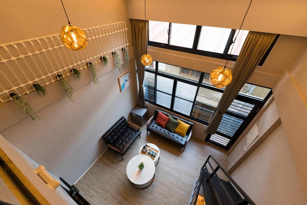 Reise Guesthouse 喜遊旅宿 ゲストハウス 旅マニア Tainan Extérieur photo