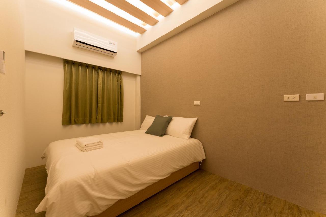 Reise Guesthouse 喜遊旅宿 ゲストハウス 旅マニア Tainan Extérieur photo