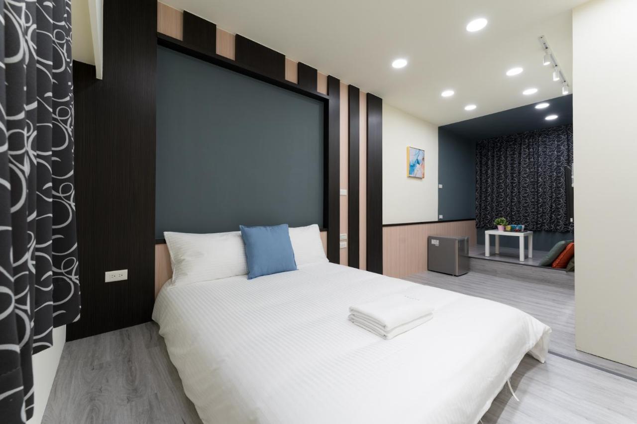 Reise Guesthouse 喜遊旅宿 ゲストハウス 旅マニア Tainan Extérieur photo