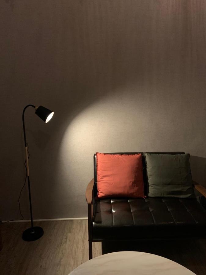 Reise Guesthouse 喜遊旅宿 ゲストハウス 旅マニア Tainan Extérieur photo