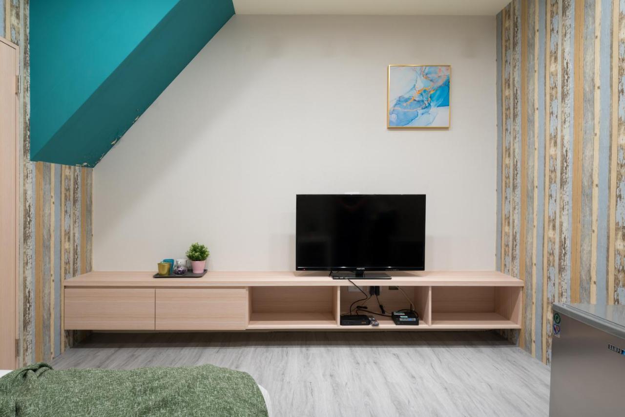 Reise Guesthouse 喜遊旅宿 ゲストハウス 旅マニア Tainan Extérieur photo