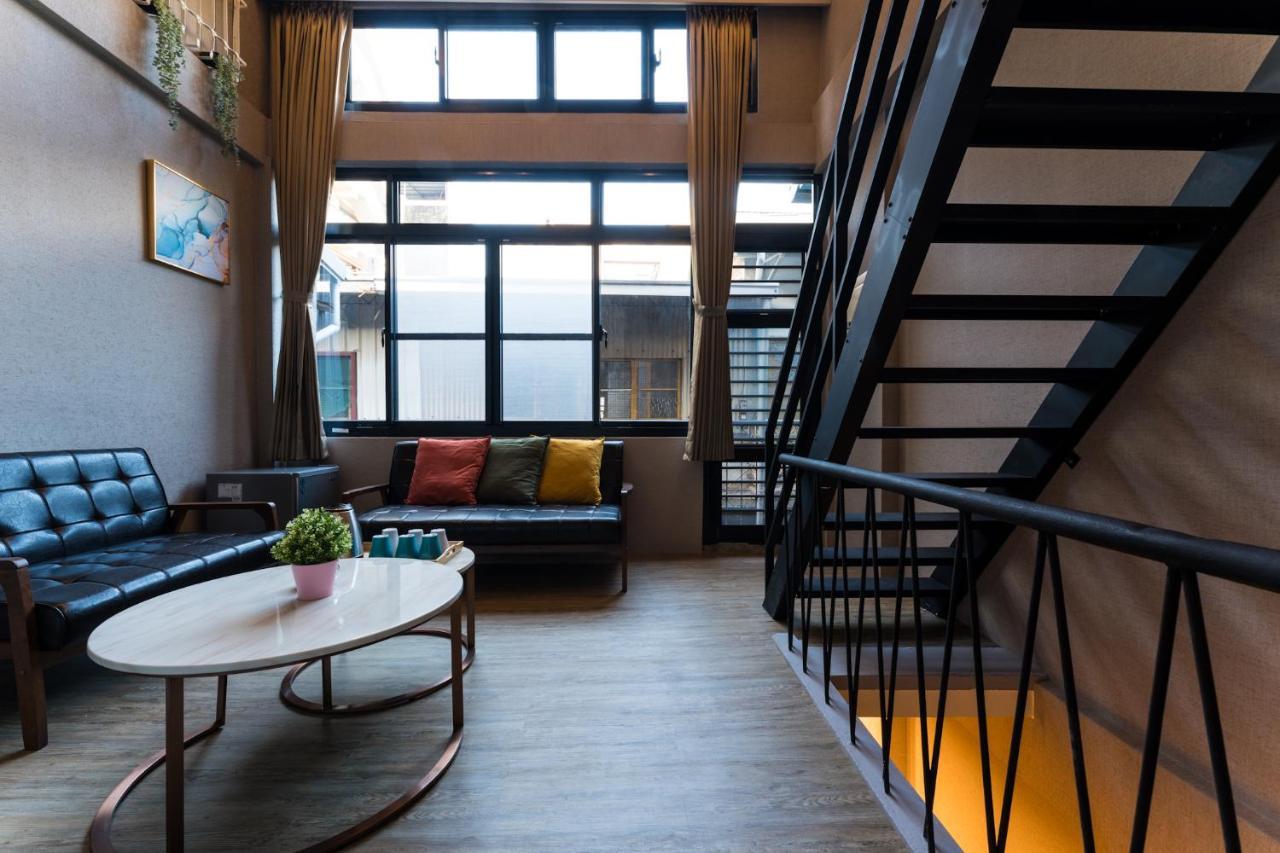 Reise Guesthouse 喜遊旅宿 ゲストハウス 旅マニア Tainan Extérieur photo